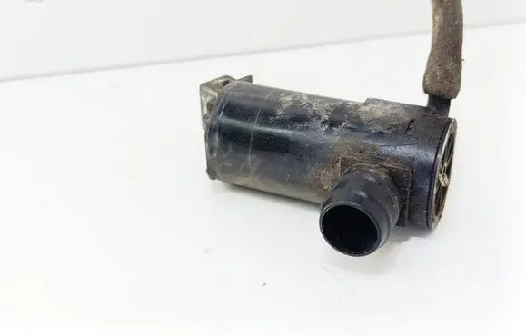 Volvo XC70 Windscreen/windshield washer pump