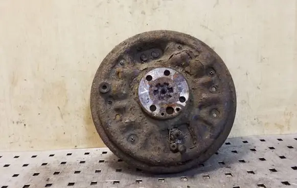 Skoda Fabia Mk2 (5J) Rear brake disc plate dust cover 