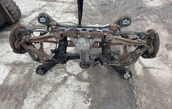 Mercedes-Benz ML W164 Rear axle beam P009T01637435