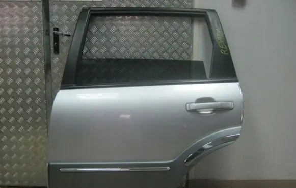 SsangYong Rexton Rear door
