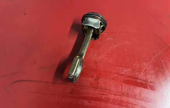 BMW X3 F25 Piston with connecting rod 7624408 7645958 764595801
