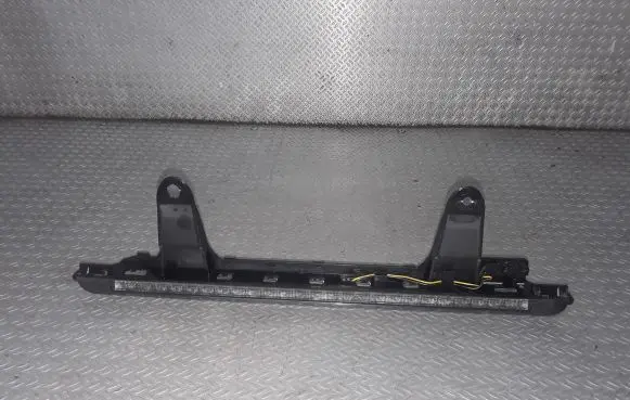 Audi A2 Third/center stoplight 8Z0945097