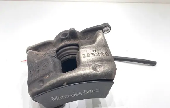 Mercedes-Benz A W176 Front brake caliper 