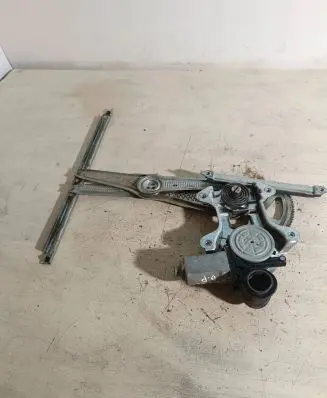 Toyota Yaris Front door window regulator with motor 8571052030 0621009982