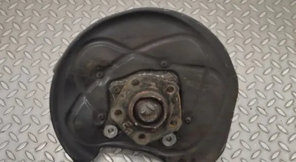 Audi Q7 4M Rear wheel hub
