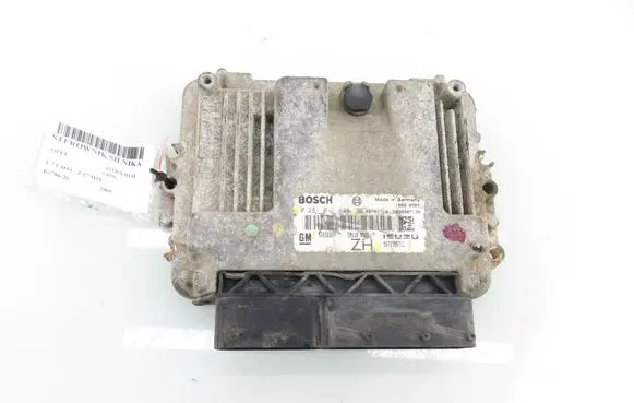 Opel Astra H Engine control unit/module 8973785711 55556829ZH 0281011943