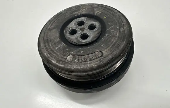 Mercedes-Benz E W212 Crankshaft pulley A6510350912