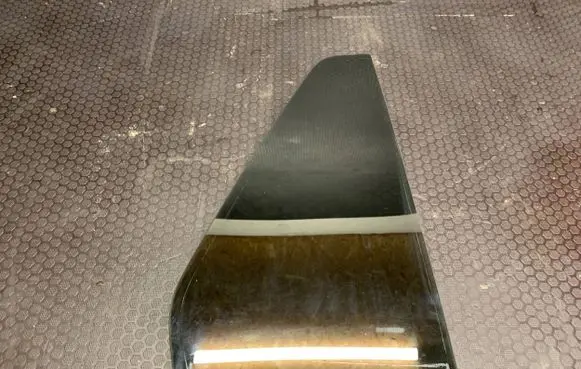 Hyundai Santa Fe Rear vent window glass 43R000385 DOT748AS3M355