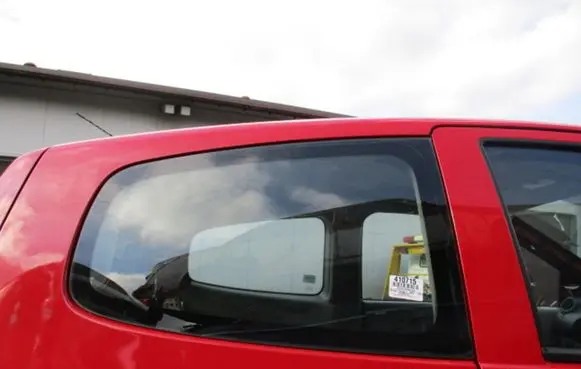 Renault Twingo II Rear side window
