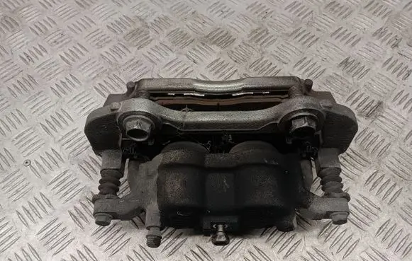Chrysler Pacifica Front brake caliper 17986801