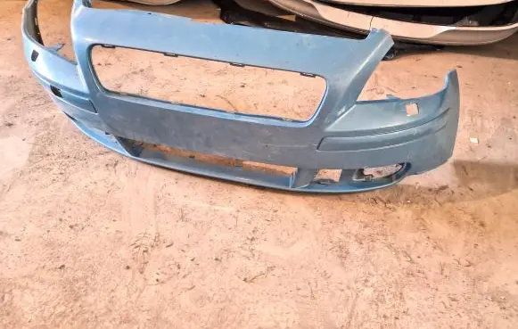 Volvo V50 Front bumper 30657005