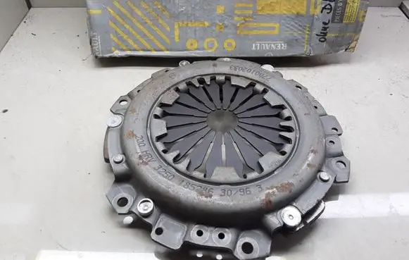 Renault Kangoo I Pressure plate 7700102033 7701470246 497218023R
