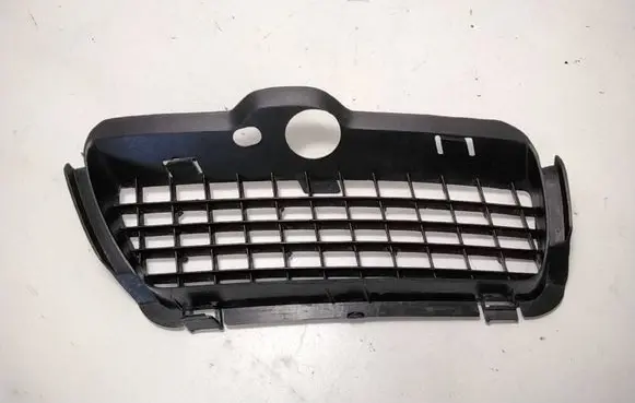 Volkswagen Golf III Front bumper lower grill 1H6853665A 1H6853665