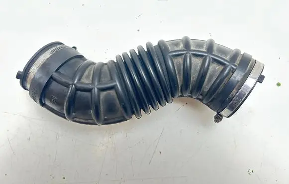 Chevrolet Captiva Air intake hose/pipe 96628960