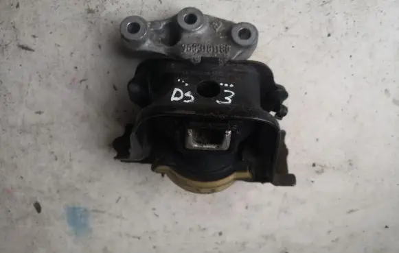 Citroen DS3 Engine mounting bracket 9633181180