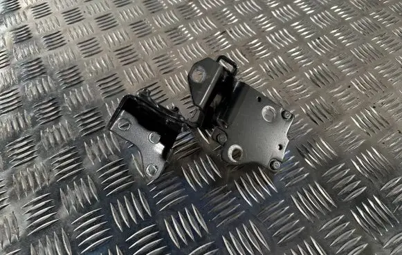 Mercedes-Benz E W238 Tailgate/trunk/boot hinge A2387501600