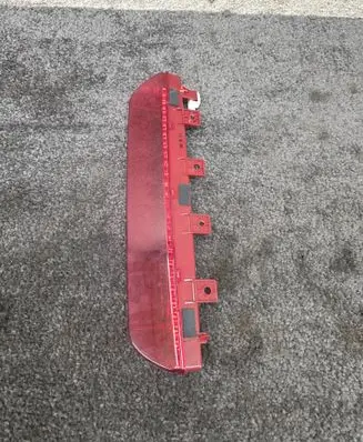 KIA Sportage Third/center stoplight 