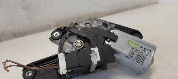 Mercedes-Benz C W204 Rear window wiper motor A2048202542 2048202542
