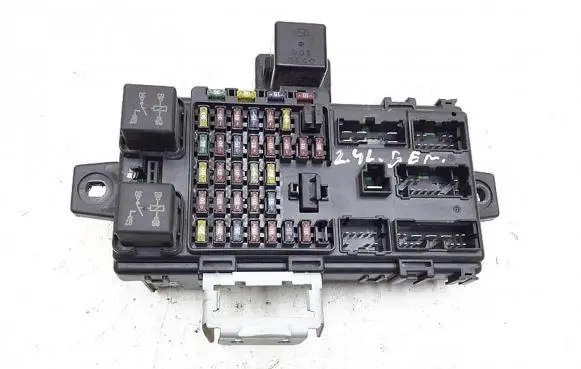 Hyundai Santa Fe Fuse module