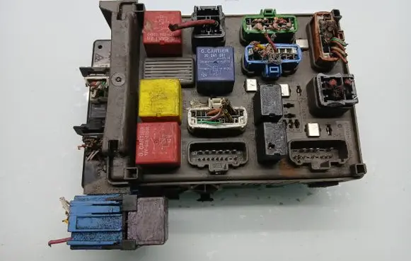 Renault Laguna II Comfort/convenience module 8200228554 55RDFM011