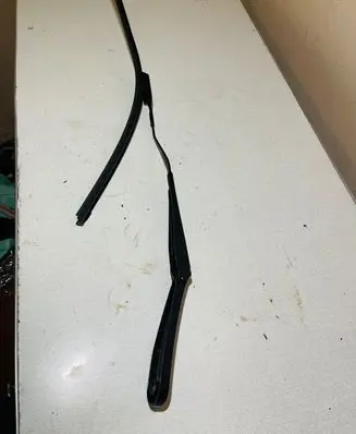 BMW X1 F48 F49 Windshield/front glass wiper blade 7360506