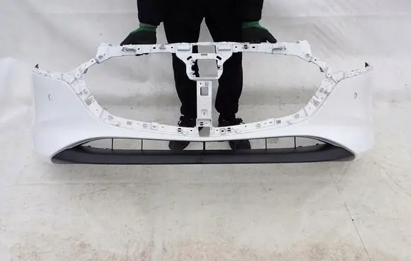 Mazda 3 Front bumper BCKN50031