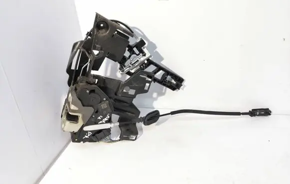 Ford Fiesta Front door lock 8A6AA21813AJ 10534133 276123