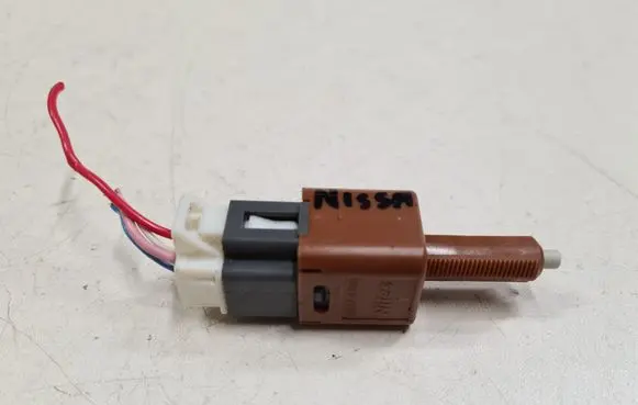 Brake pedal sensor switch