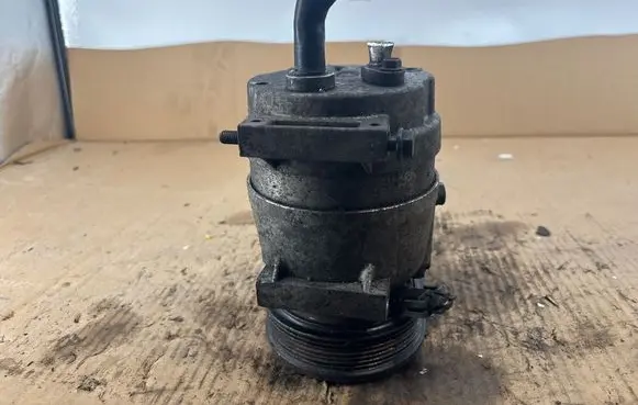 Renault Master II Air conditioning (A/C) compressor (pump)