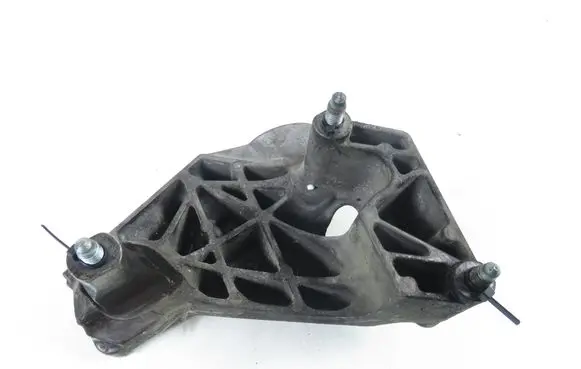 Seat Leon (1M) Engine mounting bracket 038199207AG
