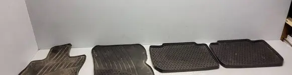 Subaru Outback Car floor mat set J505EAJ000