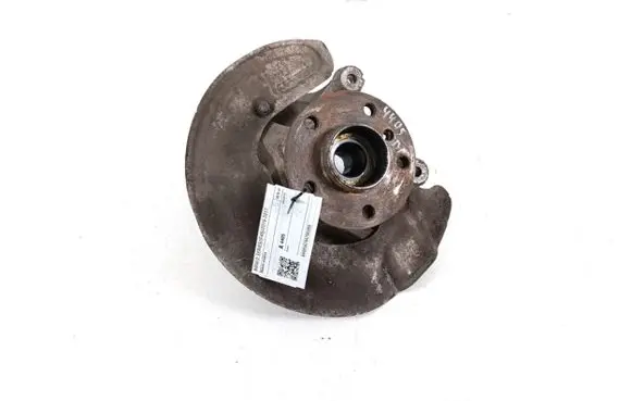 BMW 2 F46 Front wheel hub