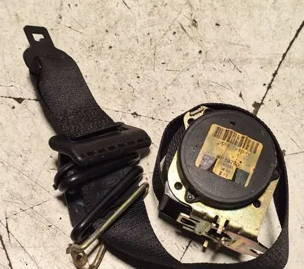 Ford Focus C-MAX Rear seatbelt 601597800 040330