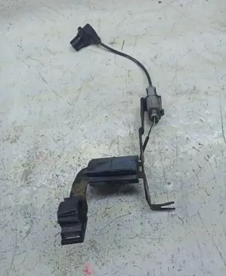 Volkswagen Golf IV Crankshaft position sensor