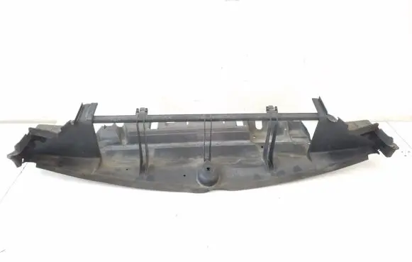 Mercedes-Benz E C207 W207 Intercooler air channel guide A2075052830