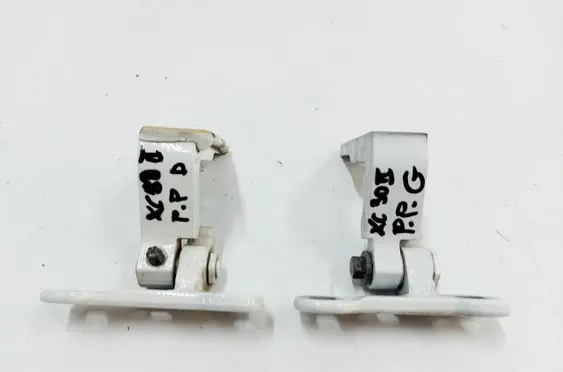 Volvo XC90 Front door hinge set 31424585
