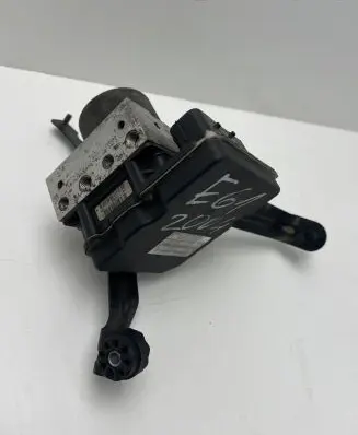BMW 5 E60 E61 ABS Pump 6769703