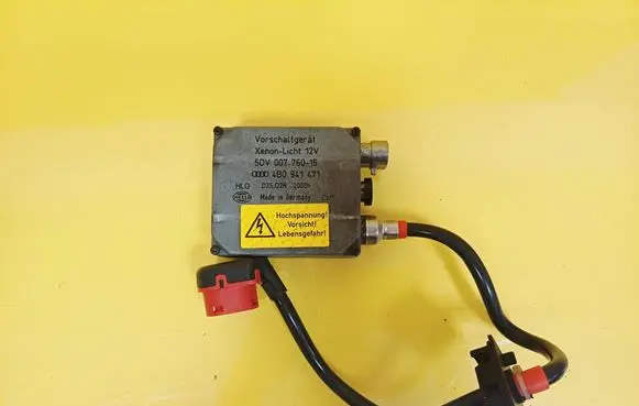 Audi A6 S6 C5 4B Voltage converter/converter module 4B0941471