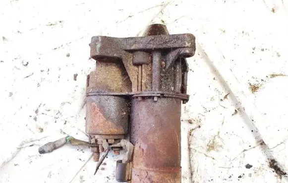 Renault Laguna I Starter motor