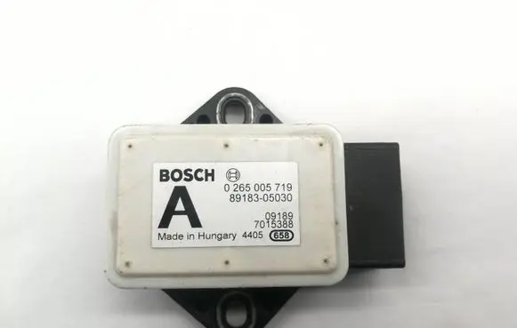 Toyota Avensis T270 ESP acceleration yaw rate sensor 8918305030 0265005719