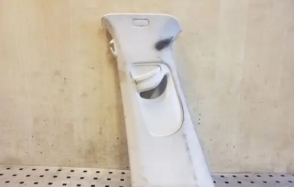 (B) pillar trim (top)
