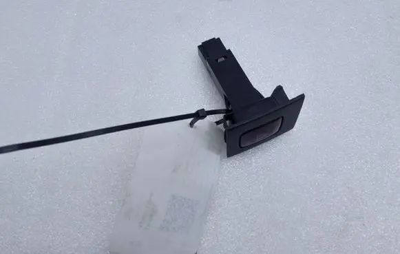 Volvo S80 Hazard light switch 30710106