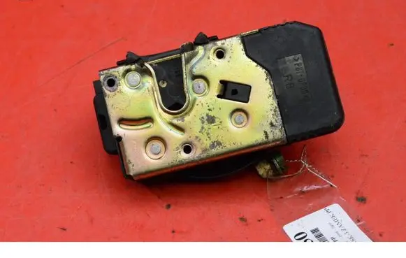 Opel Astra G Front door lock 90561154AW