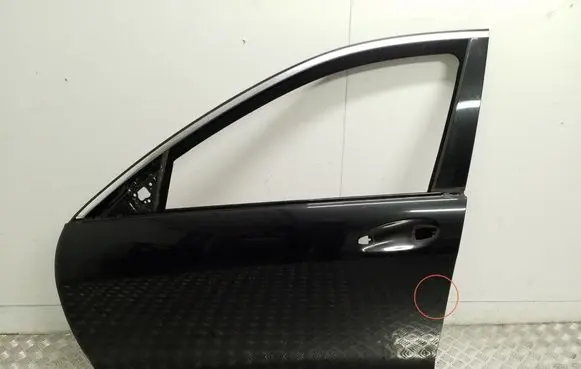 Mercedes-Benz S W221 Door (2 Door Coupe) 