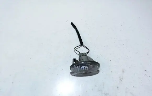 Mercedes-Benz Vito Viano W638 Front fender indicator light