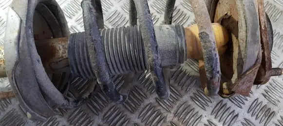 Mazda 323 F Front coil spring