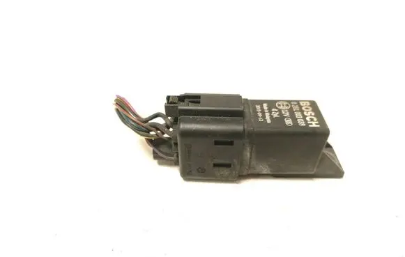 Audi A4 S4 B9 Glow plug pre-heat relay 038907281D