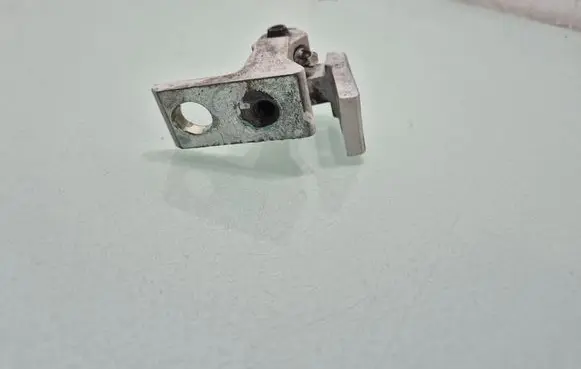 Volkswagen Tiguan Rear door lower hinge 5N0831401A