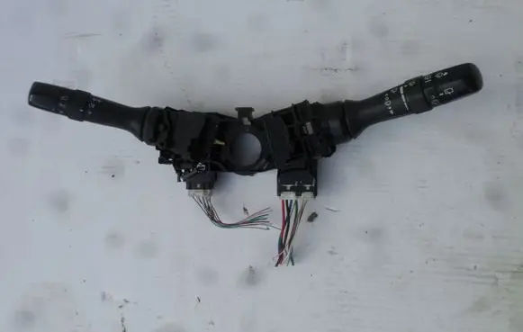 Toyota Avensis T250 Wiper turn signal indicator stalk/switch