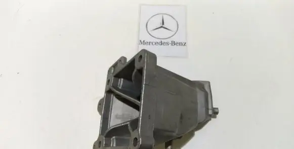 Mercedes-Benz G W461 W463 1st Gen Engine mounting bracket B801611038417